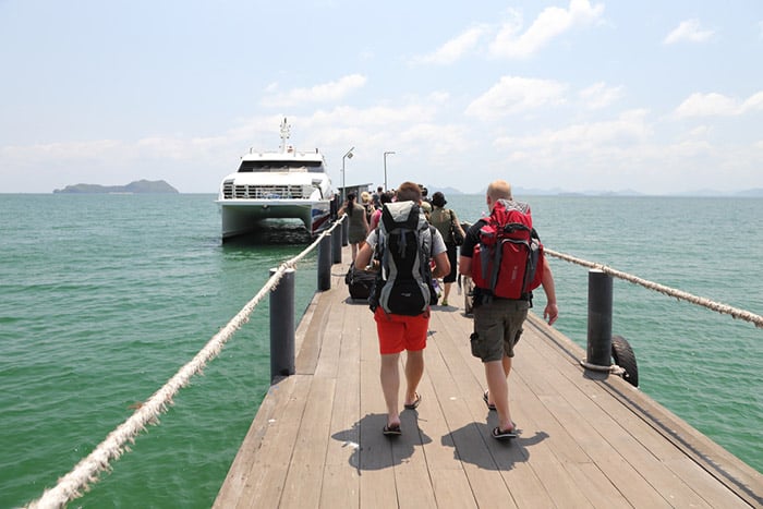 Catamarán rápido en Chumphon