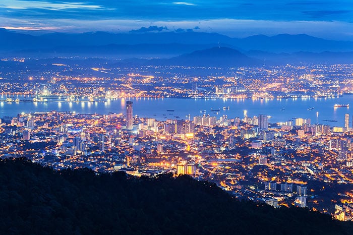 Kuala Lumpur a Penang en avión, tren o autobús