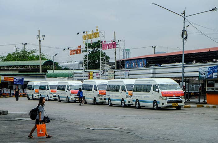 Minibús en Bangkok