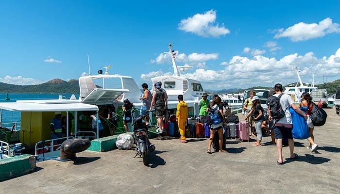 De Puerto Princesa a Corón en autobús y ferry