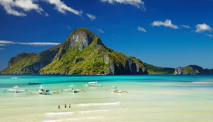 Ferry lento de El Nido a Coro