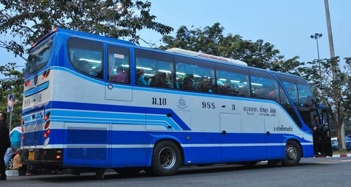 Autobús expreso en Tailandia