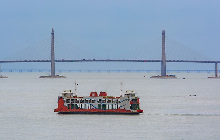 Es posible cruzar el puente en ferry o autobús entre Penang y Butterworth.