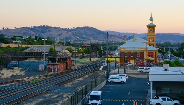 Melbourne a Canberra en trenes y autobuses