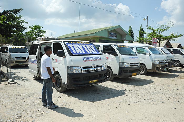 Minibús desde Puerto Princesa a El Nido