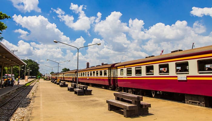 El tren de Bangkok a Ayutthaya