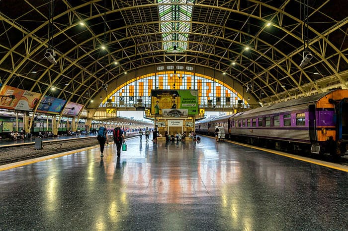 Coge el tren desde Bangkok hasta Udon Thani