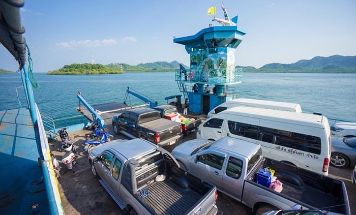 De Koh Lanta al aeropuerto de Krabi en minibús