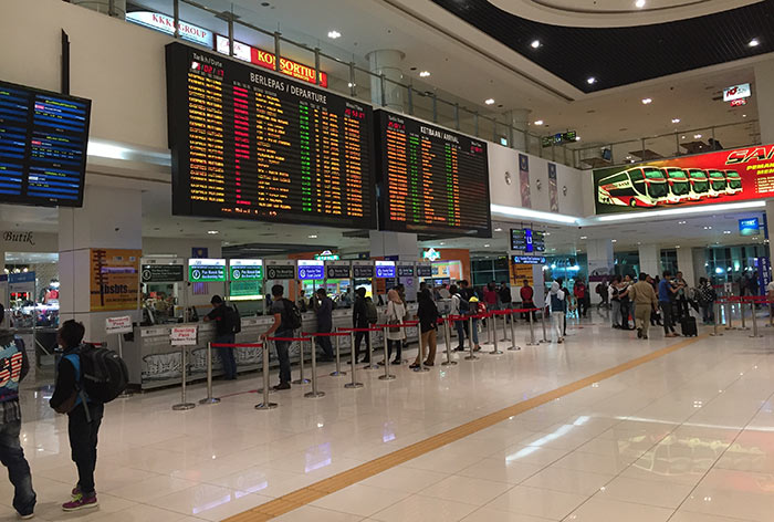 ¿Dónde comprar billetes para viajes en autobús en Malasia?